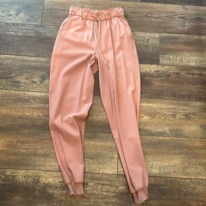 Never worn lululemon joggers